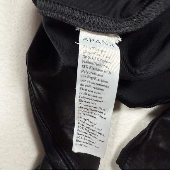 Black Spanx leggings MEDIUM faux leather - Picture 8 of 10
